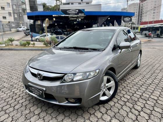 HONDA CIVIC 1.8 LXS 16V FLEX 4P AUTOMÁTICO HONDA CIVIC 1.8 LXS 16V FLEX 4P AUTOMÁTICO